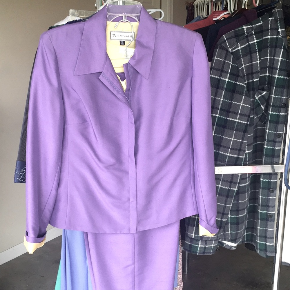 Women’s pants suit with sleeveless top 3-piece